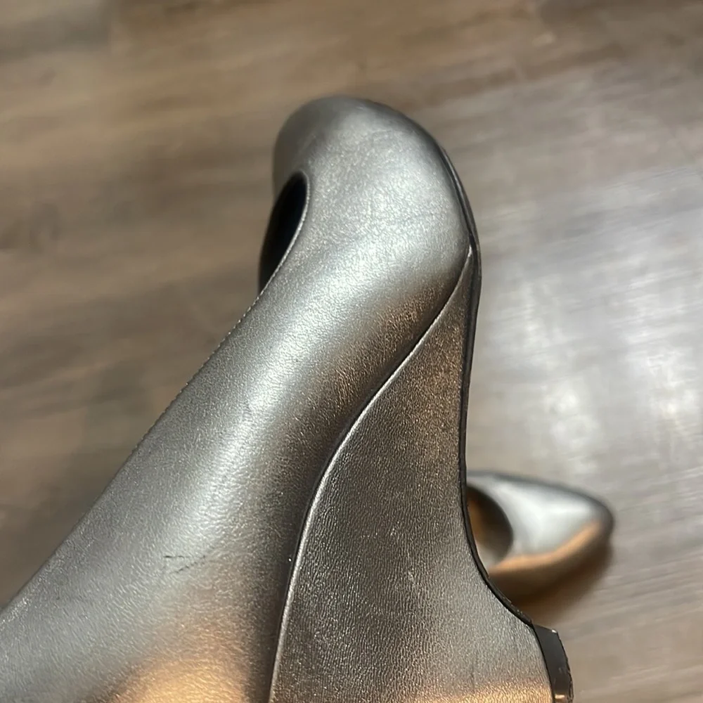 Bruno Magli Metallic Pewter Wedge Heel Sz 38 1/2
